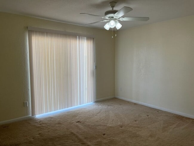 Building Photo - 3 Bedroom Home with Bonus Room!