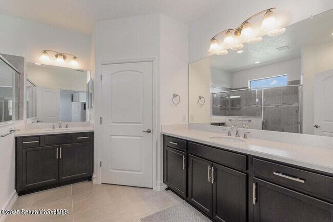 Building Photo - 3398 Addison Dr