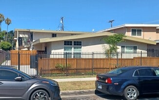 Building Photo - 10211 Crenshaw Blvd