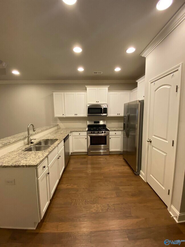 Building Photo - 46 Cypress Point Dr