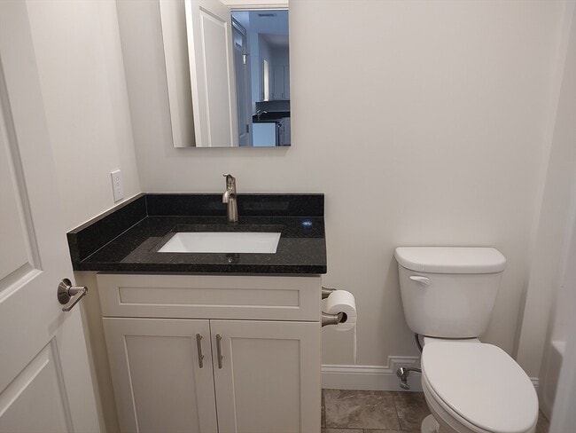 Building Photo - 10 Franklin Ave