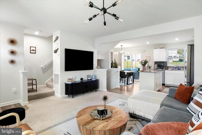 Building Photo - 206 Spring Pl