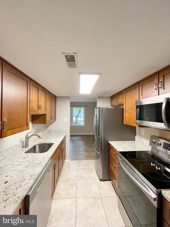 Building Photo - 1602 Harvest Green Ct