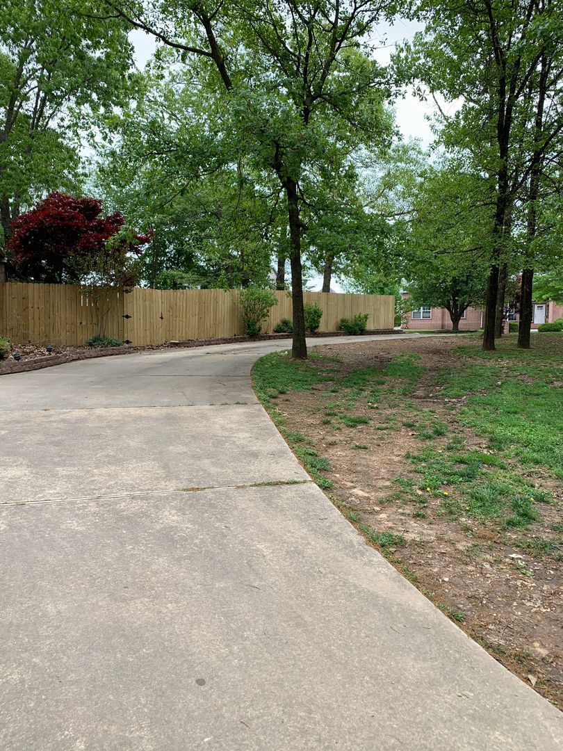 Building Photo - 300 Genesis Dr