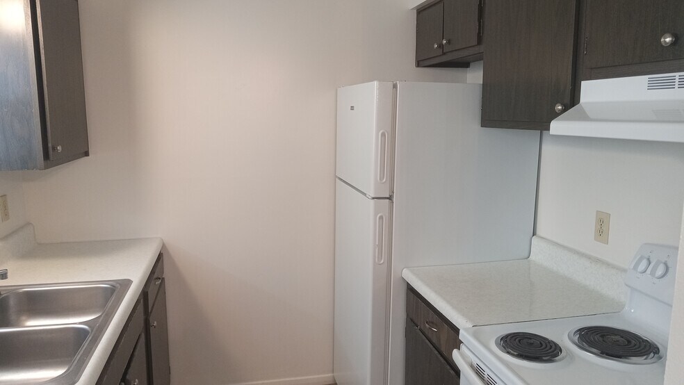 Building Photo - 8045 Pippin Rd