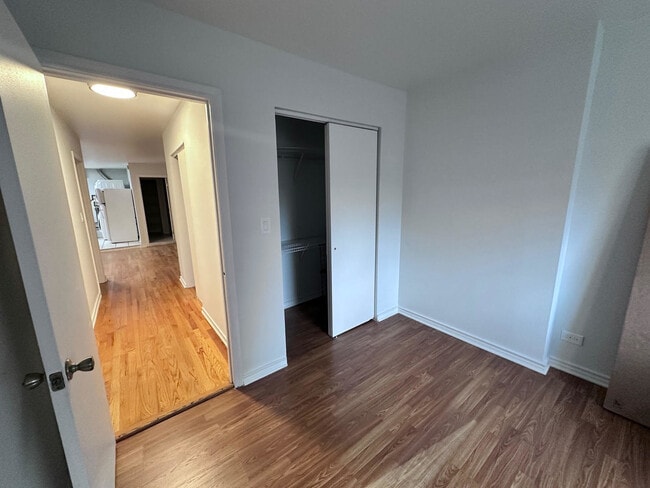 Building Photo - 240 W 31st St