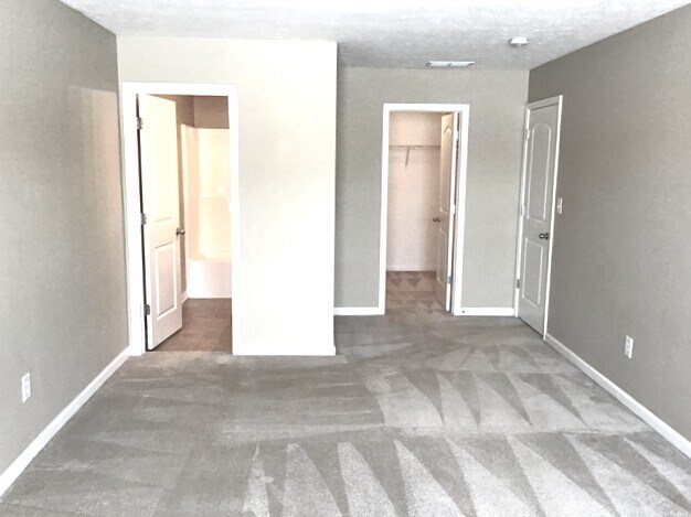 Building Photo - 8194 Oriole Point Dr