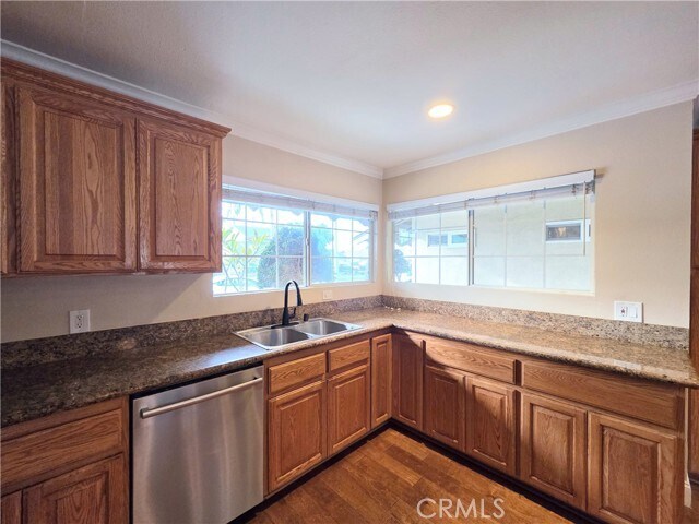 Building Photo - 10422 S Oakhaven Dr