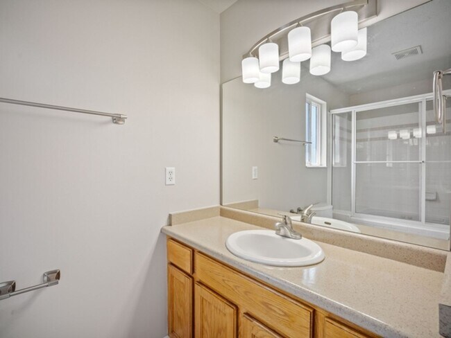 Building Photo - 1602 W Rockbridge Dr