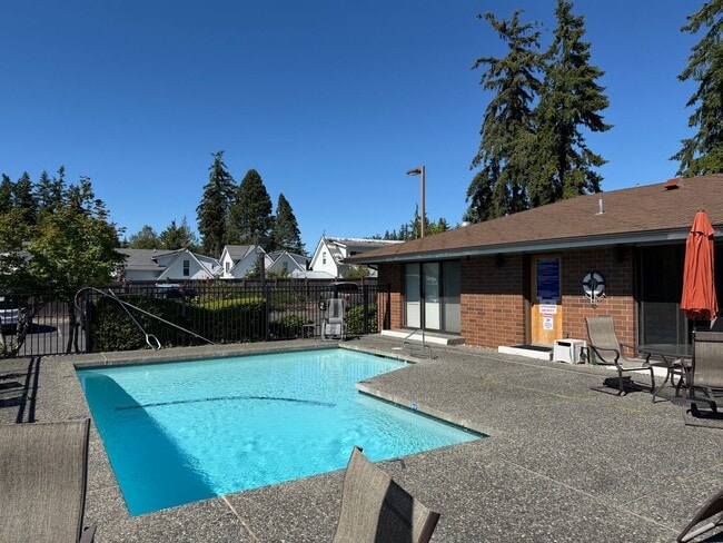 Building Photo - Mukilteo View Condo