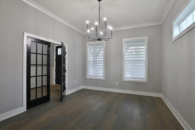 Building Photo - 2246 Koester