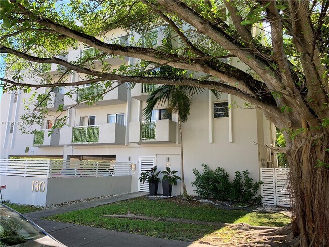 Building Photo - 130 Mendoza Ave