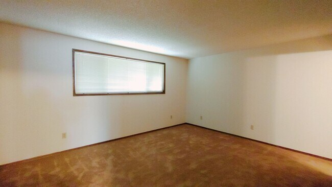 Building Photo - This Great Mt. Park Home with 3 Bedroom 2 ...
