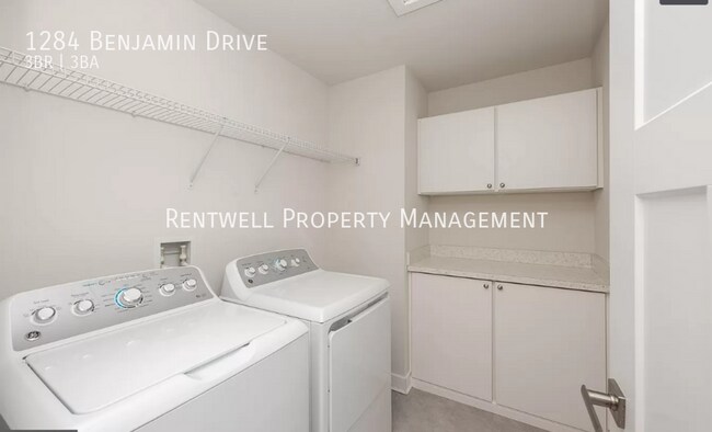 Building Photo - 1284 Benjamin Dr