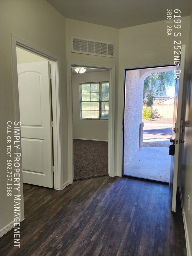 Building Photo - 6199 S 252nd Dr