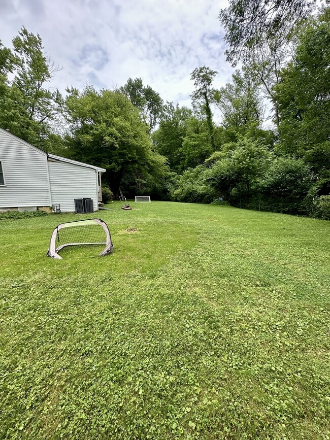 Building Photo - 7229 Pimmit Ct