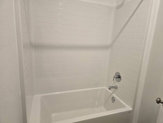 Building Photo - 3 BR 2 BA New Build home available 5/3