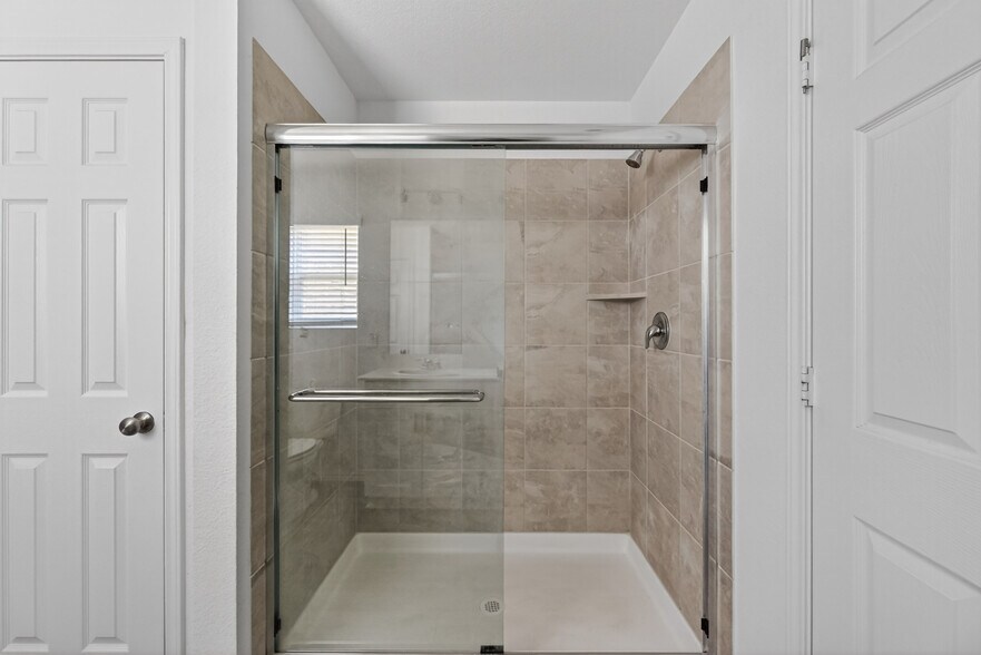 Building Photo - 4417 Benham Dr