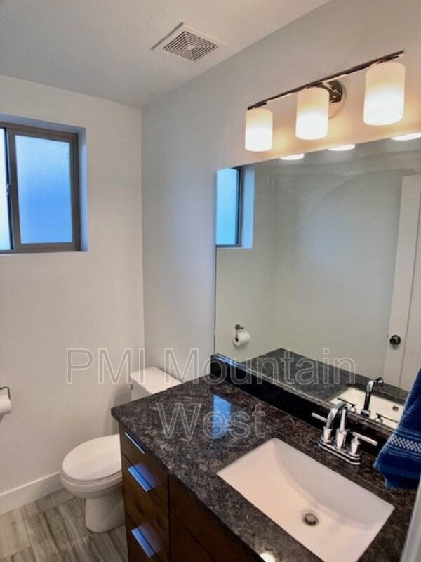 Building Photo - 503 W 2275 N