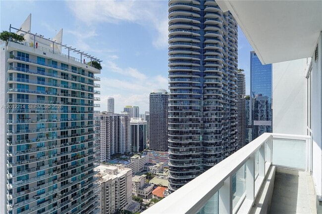 Building Photo - 1080 Brickell Ave