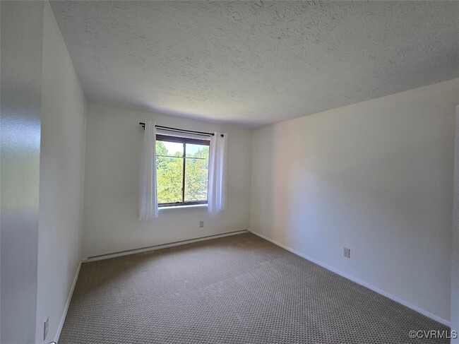 Building Photo - 1503 Regency Woods Rd