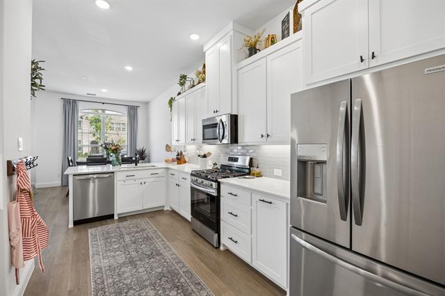 Building Photo - 7035 Granbury Ln