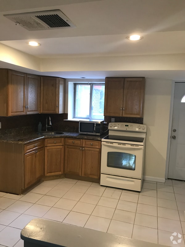 Building Photo - 78 Morewood Dr