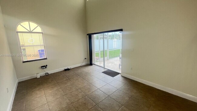 Building Photo - 1376 NW 192nd Ave