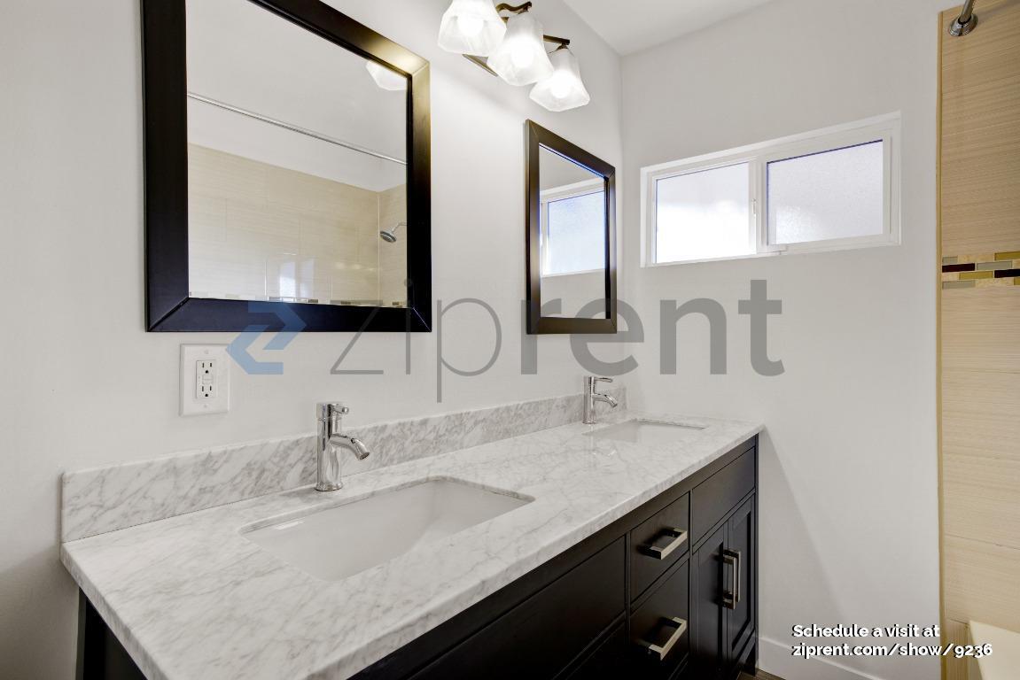 Building Photo - 4315 La Salle Ave