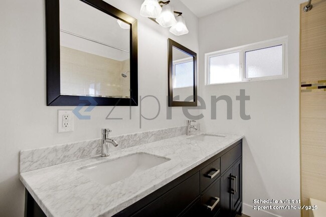 Building Photo - 4315 La Salle Ave