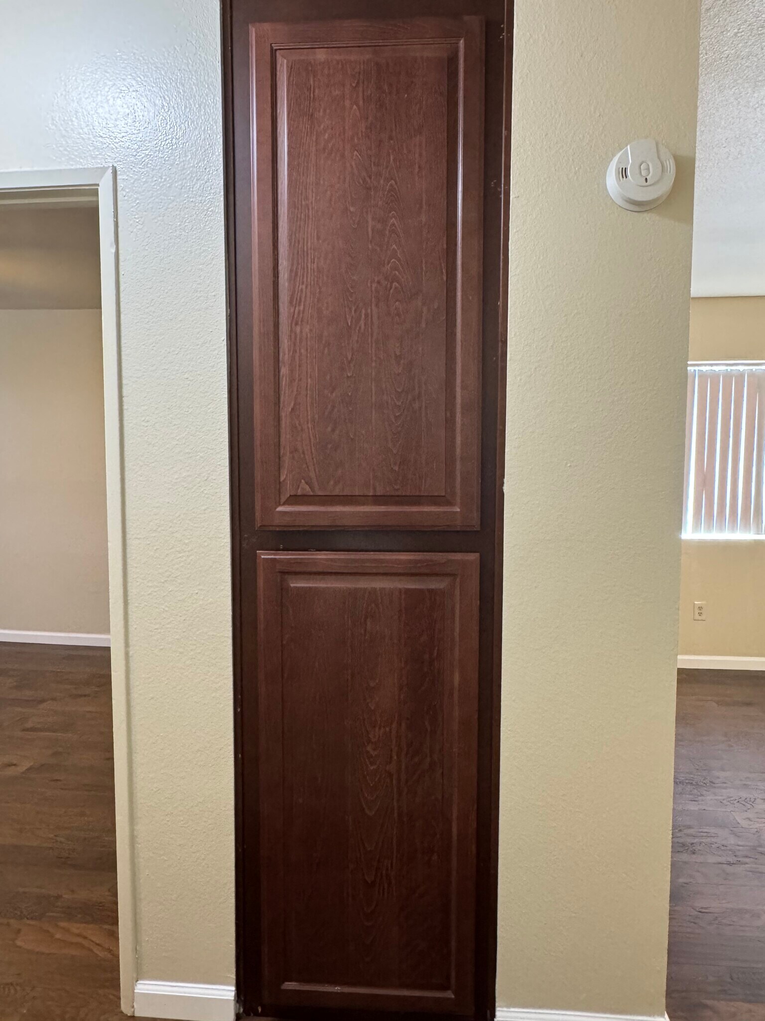 Building Photo - 3707 Hilltop Dr