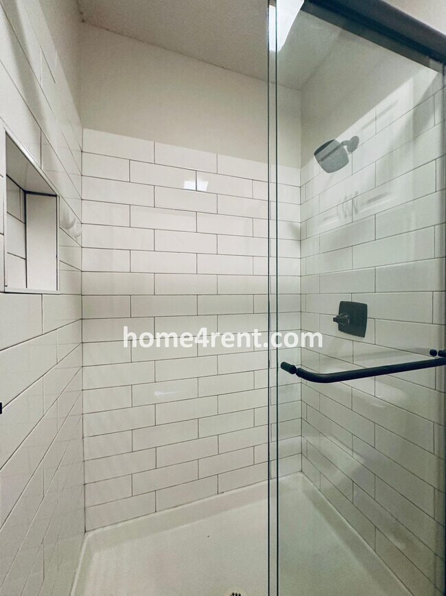 Building Photo - A Fantastic Four Bedroom, Olathe Home w/ N...