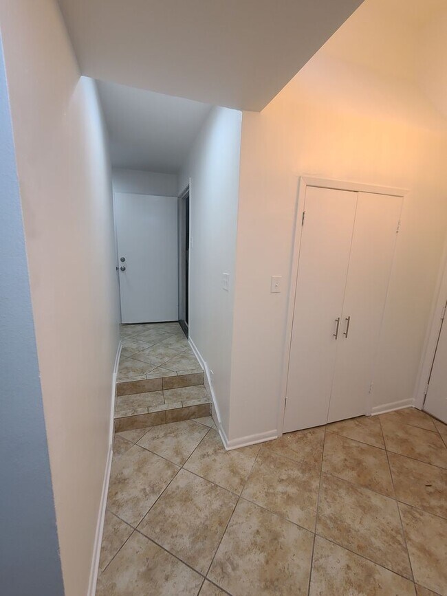 Building Photo - 3/2.5/2 with 2 Living Areas on Crossing Creeks Country Club