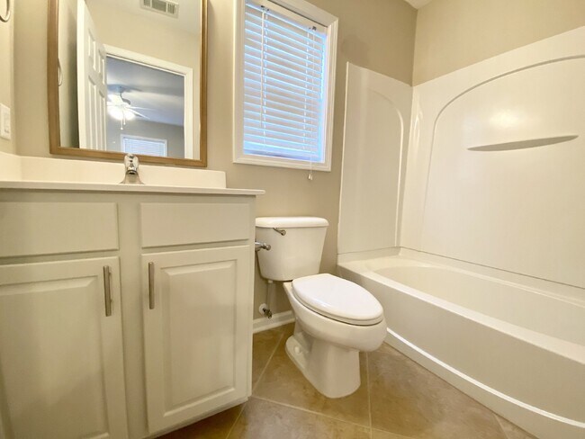 Building Photo - Rent Ready, Four Bedroom Home in Parkside ...