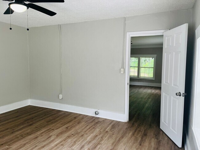 Building Photo - 59 Belk Rd