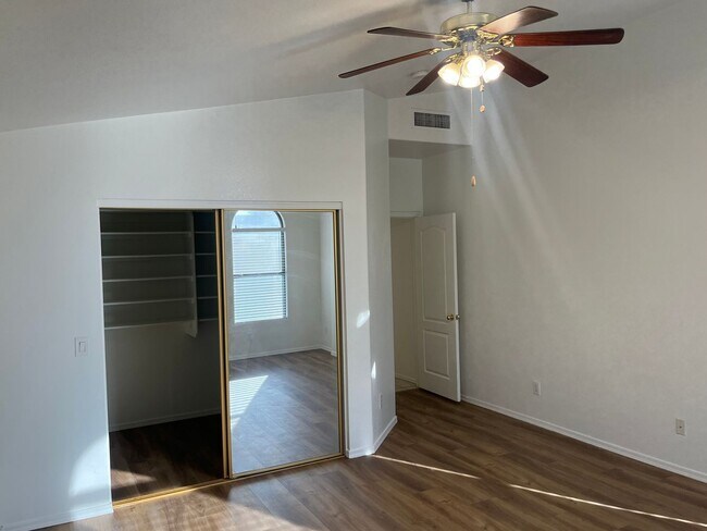 Building Photo - 6455 W Escuda Rd