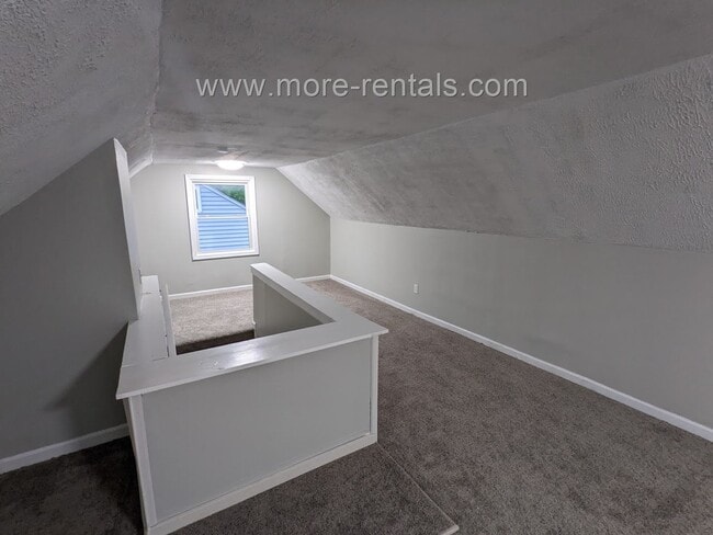 Building Photo - Newly remodeled house on a dead-end street