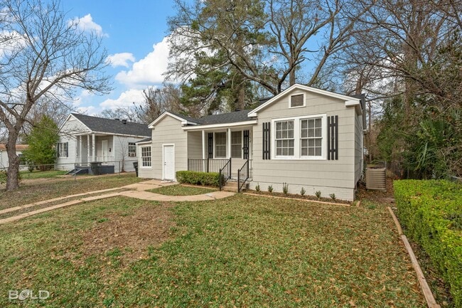 Building Photo - 154 E Wyandotte St