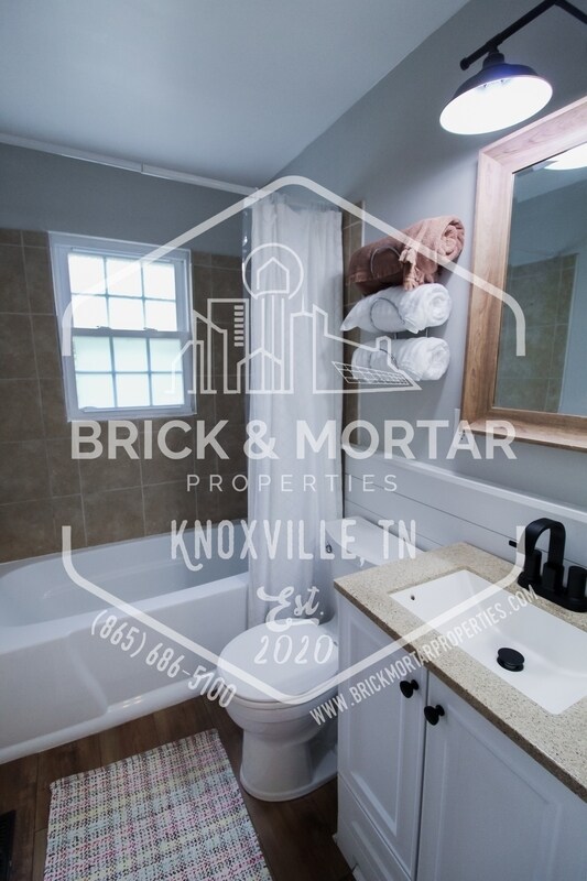 Building Photo - 503 Busbee Rd