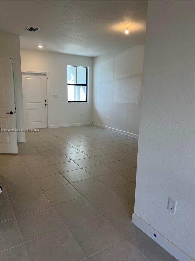 Building Photo - 13405 SW 287th Ter