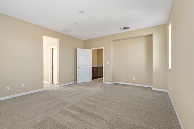 Building Photo - 20833 Grapevine Dr