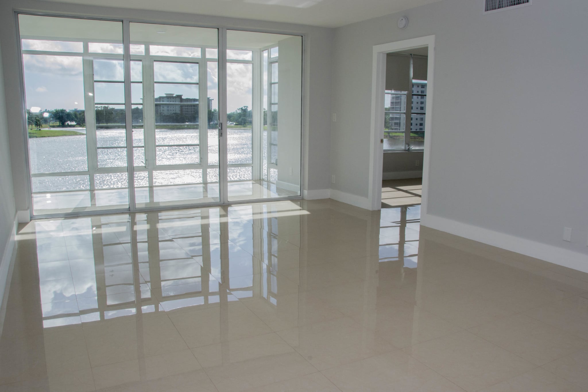 Building Photo - 3091 N Course Dr
