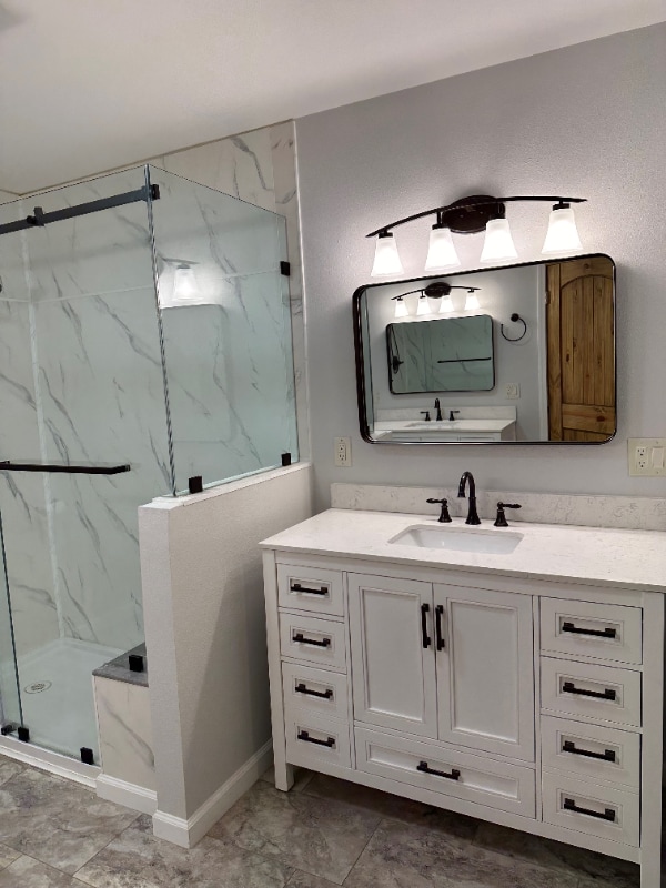 Building Photo - 17634 Meadow Creek Dr