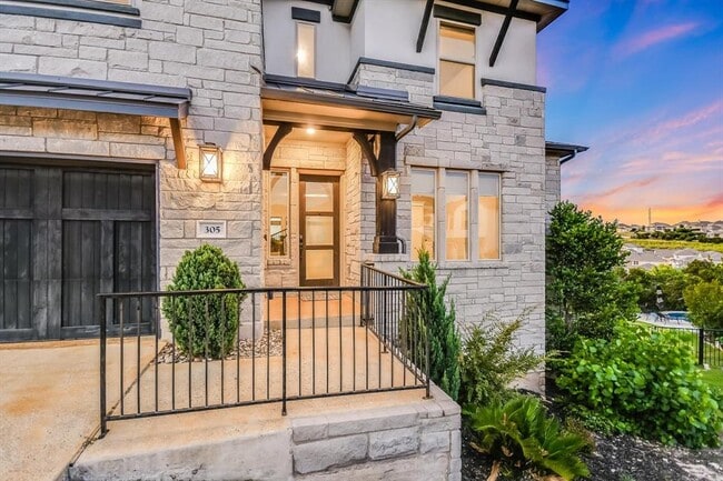 Building Photo - 305 Coniglio Cv