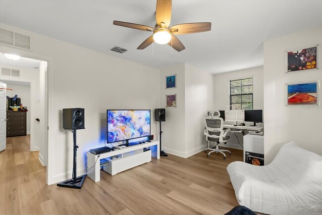 Building Photo - 3622 Devonswood Dr