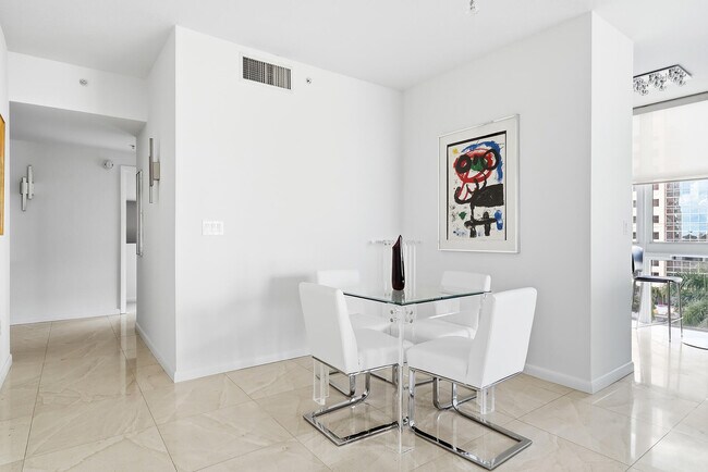 Building Photo - 550 Okeechobee Blvd