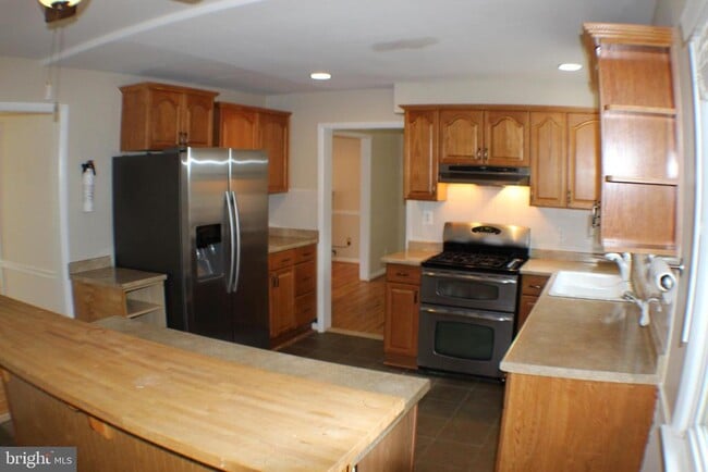 Building Photo - 7012 Galgate Dr