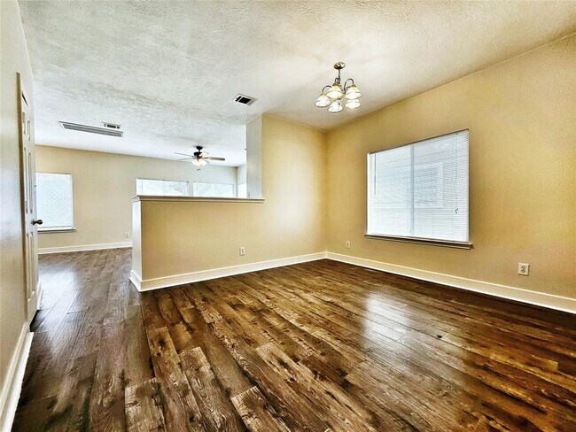 Building Photo - 6106 Spruce Bough Ct