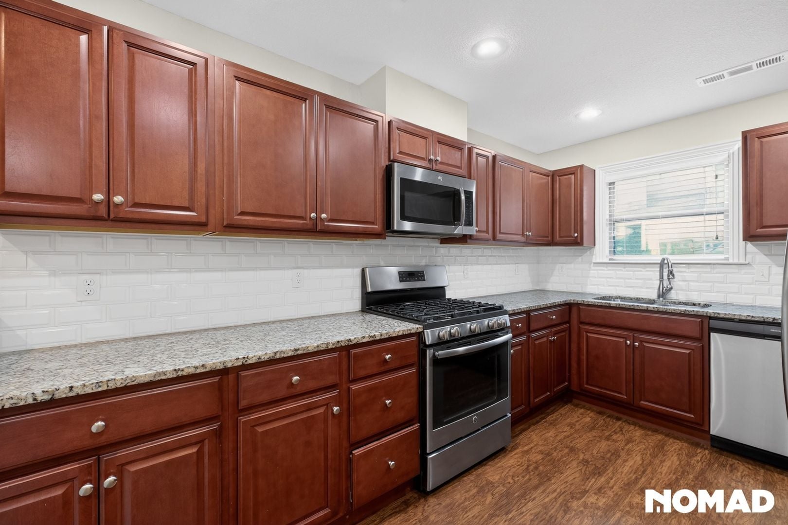 Building Photo - 2088 E Custer Ln