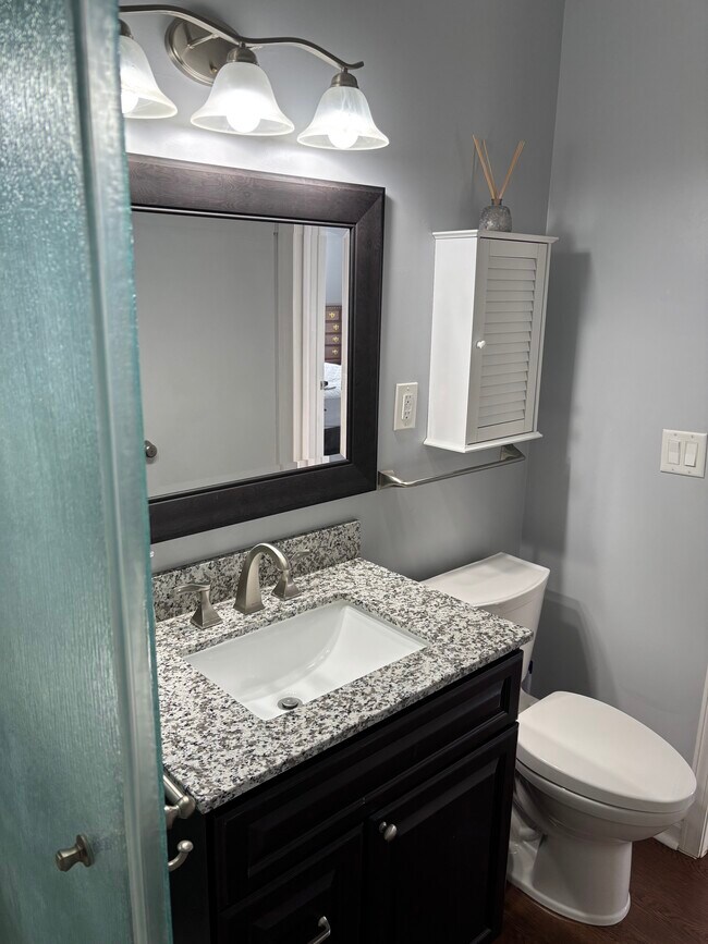 2nd full bath - 22 Williamsburg Cir